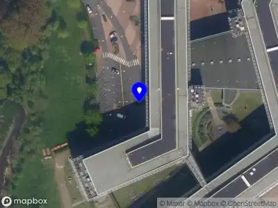 Ambulance met gepaste spoed naar de Vlietlandplein in Schiedam vanwege afgaan automatisch brandalarm