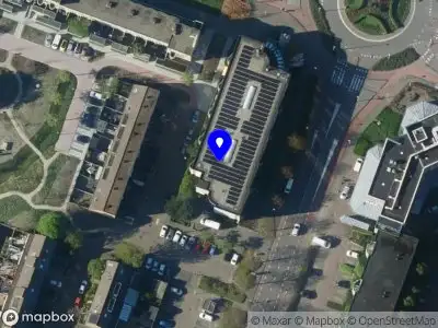 Ambulance met gepaste spoed naar de Curaçaostraat in Alkmaar