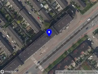 Ambulance met grote spoed naar de Vinkenbaan in Rotterdam