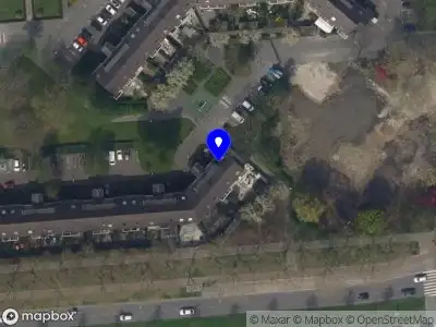 Ambulance met gepaste spoed naar de Bergsonstraat in Rotterdam