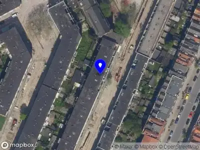 Ambulance met grote spoed naar de Haringpakkersstraat in Rotterdam