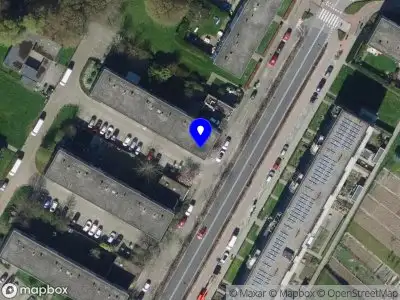 Brandweer met grote spoed naar de Burgemeester Van Der Wayfortstraat in Ridderkerk vanwege afhijsen patient