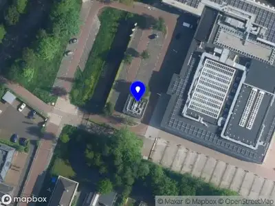 Ambulance met grote spoed naar de Elegast in Amstelveen