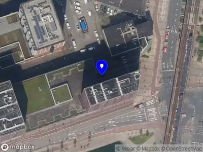 Ambulance met grote spoed naar de Ulaanbaatarplein in Rotterdam