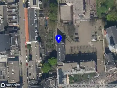 Ambulance met gepaste spoed naar de Nieuwe Binnenweg in Rotterdam