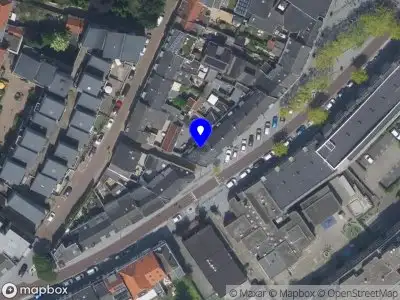 Brandweer met grote spoed naar de Meeussenstraat in Bergen op Zoom vanwege stankoverlast