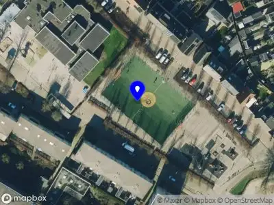 Brandweer met gepaste spoed naar de Hanzelaan in Kampen vanwege stormschade