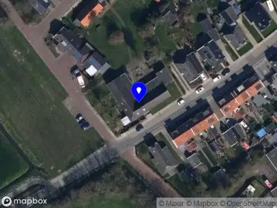 Brandweer met gepaste spoed naar de Ds. Uilkensstraat in Eenrum vanwege stormschade