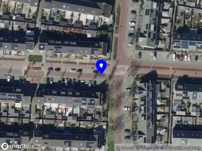 Ambulance met grote spoed naar de Palmhout in Barendrecht