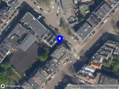 Ambulance met gepaste spoed naar de Willebrordusplein in Rotterdam