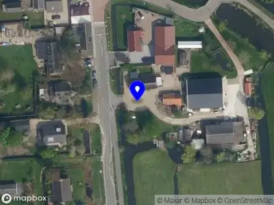 Ambulance met grote spoed naar de Fransekade in Vlist