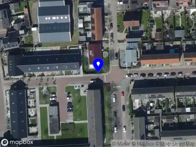 Ambulance met grote spoed naar de Anthonij van Weelstraat in Den Bommel