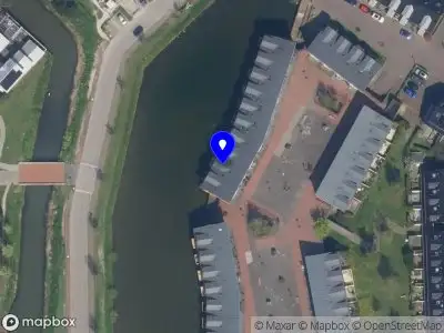 Ambulance met gepaste spoed naar de Carolus Linnaeusborg in Schiedam