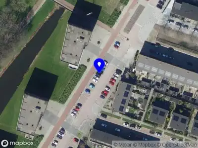 Ambulance naar de Lokkertsemolenweg in Hoogvliet Rotterdam