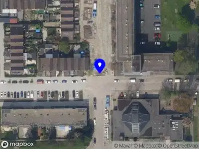 Ambulance met grote spoed naar de Reyerdijk in Rotterdam