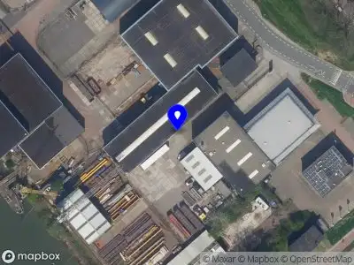 Brandweer met gepaste spoed naar de Burgerdijkstraat in Krimpen aan den IJssel vanwege afhijsen patient