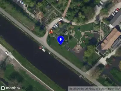 Ambulance met grote spoed naar de Amstelkade in Wilnis