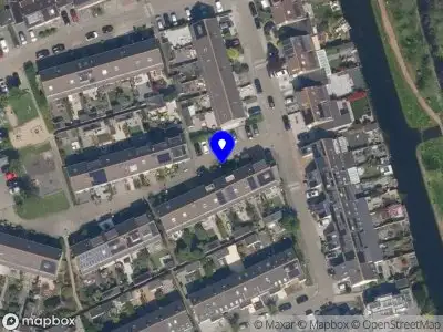 112 melding Brandweer met grote spoed naar de Annie Salomonshof in Schiedam vanwege reanimatie