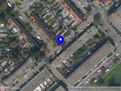 Ambulance met grote spoed naar de Anemoonstraat in Rotterdam