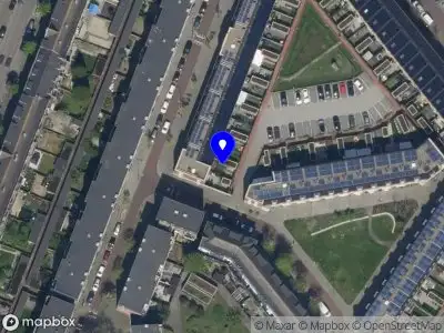 Ambulance met grote spoed naar de Multatulistraat in Rotterdam