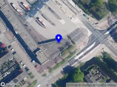 Ambulance met gepaste spoed naar de Cort van der Lindenplein in Uithoorn