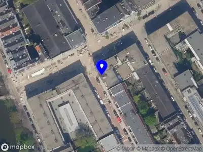 Ambulance met grote spoed naar de Nicolaas Zasstraat in Rotterdam