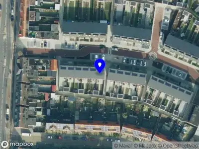 Politie naar de Nachtegaalstraat in Almelo vanwege aanrijding met letsel