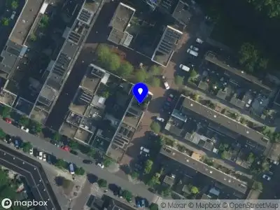 Ambulance met grote spoed naar de Westerkoggestraat in Amsterdam
