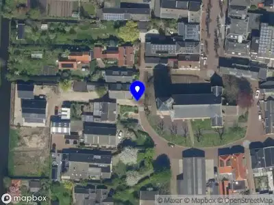 Ambulance met grote spoed naar de Kerksingel in Bergambacht