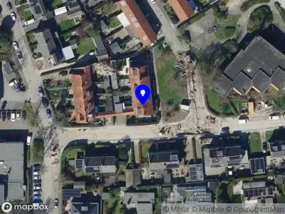 Ambulance met grote spoed naar de Mr. Thorbeckestraat in Barendrecht