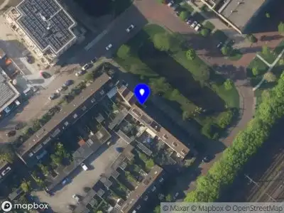 Ambulance met grote spoed naar de Aquamarijnstraat in Leiden