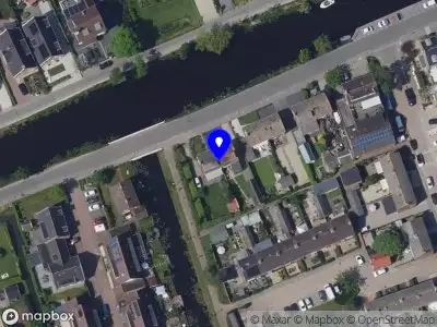 Brandweer met grote spoed naar de Molenhoek in Molenaarsgraaf vanwege gebouwbrand