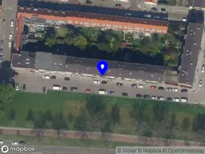 Ambulance met grote spoed naar de Rotterdamsedijk in Schiedam