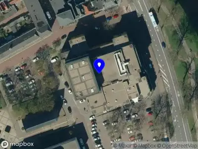 Brandweer met gepaste spoed naar de Koningsplein in Arnhem