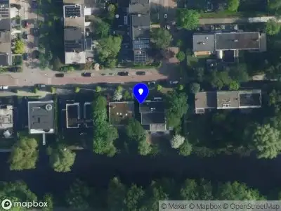 Brandweer met grote spoed naar de Arenborg in Amsterdam