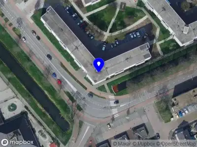 Ambulance met gepaste spoed naar de Kapitein Dekkerflat in Zwijndrecht