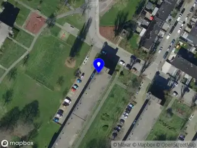 Ambulance met grote spoed naar de Molièreweg in Rotterdam