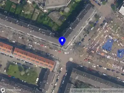 Ambulance met grote spoed naar de Peppelweg in Rotterdam