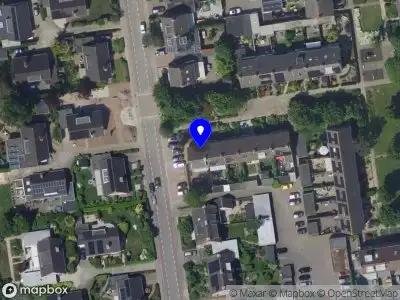 Ambulance met grote spoed naar de Olmenhof in Sleeuwijk