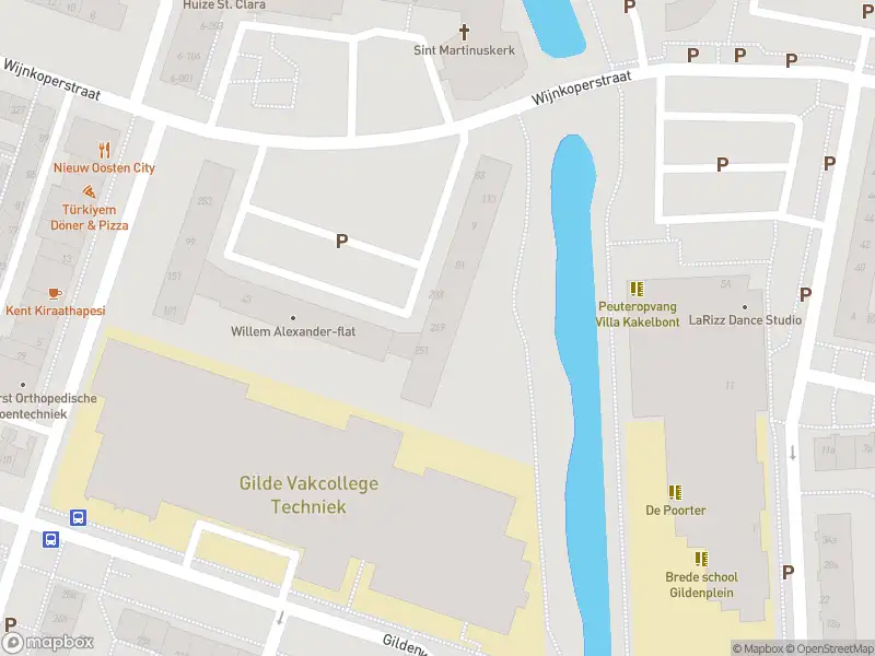 Ambulance met grote spoed naar de Wijnkoperstraat in Gorinchem