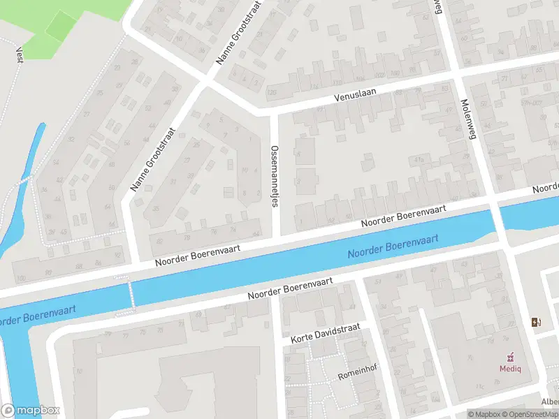 Ambulance met gepaste spoed naar de Ossemannetjes in Enkhuizen