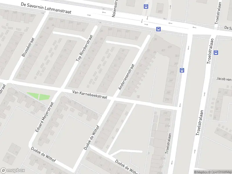 Ambulance met gepaste spoed naar de Anderiesenstraat in Amsterdam