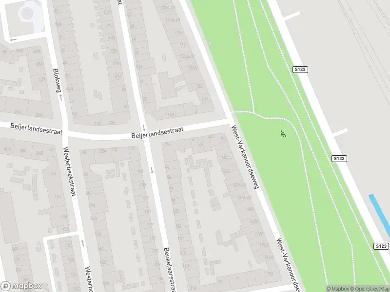Ambulance met grote spoed naar de Beijerlandsestraat in Rotterdam