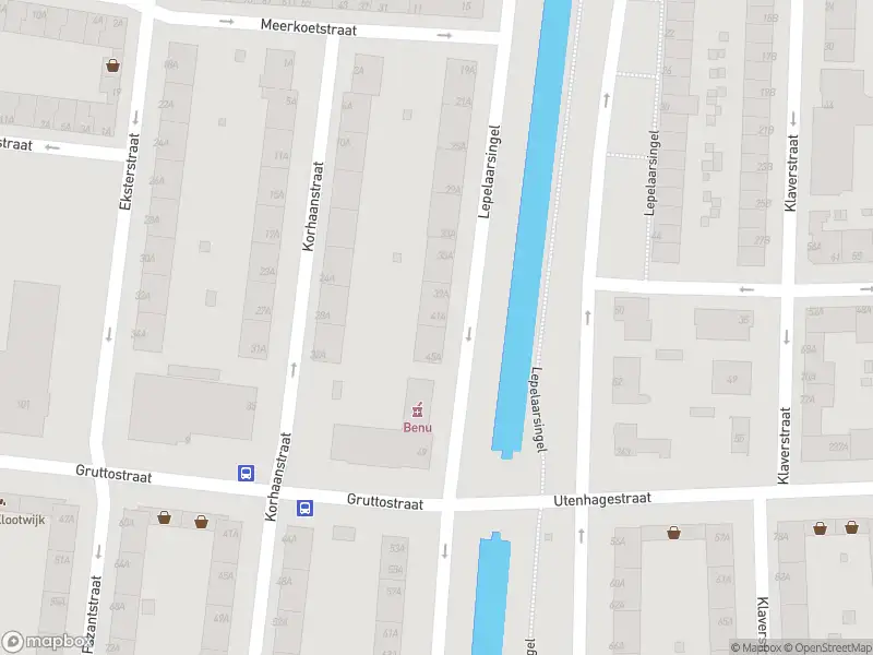 Ambulance met gepaste spoed naar de Lepelaarsingel in Rotterdam