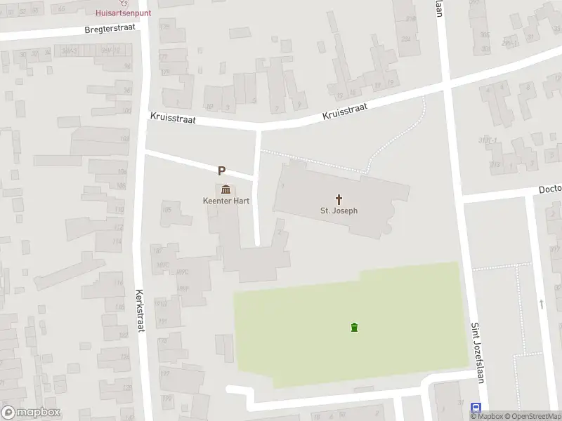 Brandweer met gepaste spoed naar de Sint Jozefskerkplein in Weert vanwege stormschade