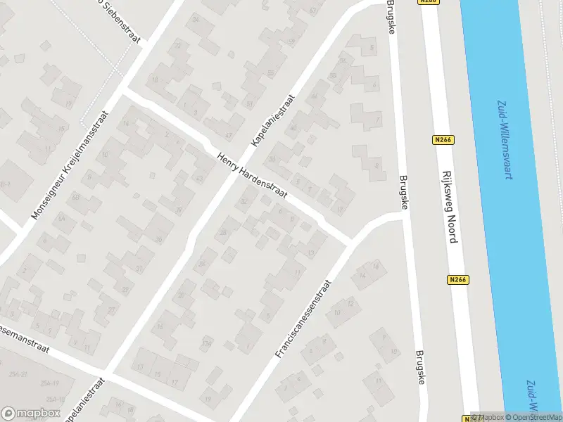 Brandweer met gepaste spoed naar de Kerkstraat in Nederweert vanwege stormschade