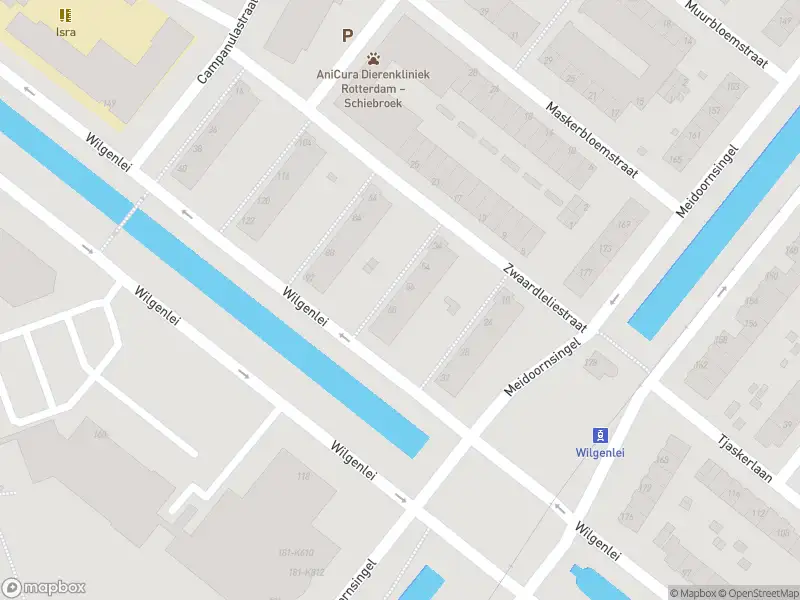 Ambulance met grote spoed naar de Zwaardleliestraat in Rotterdam