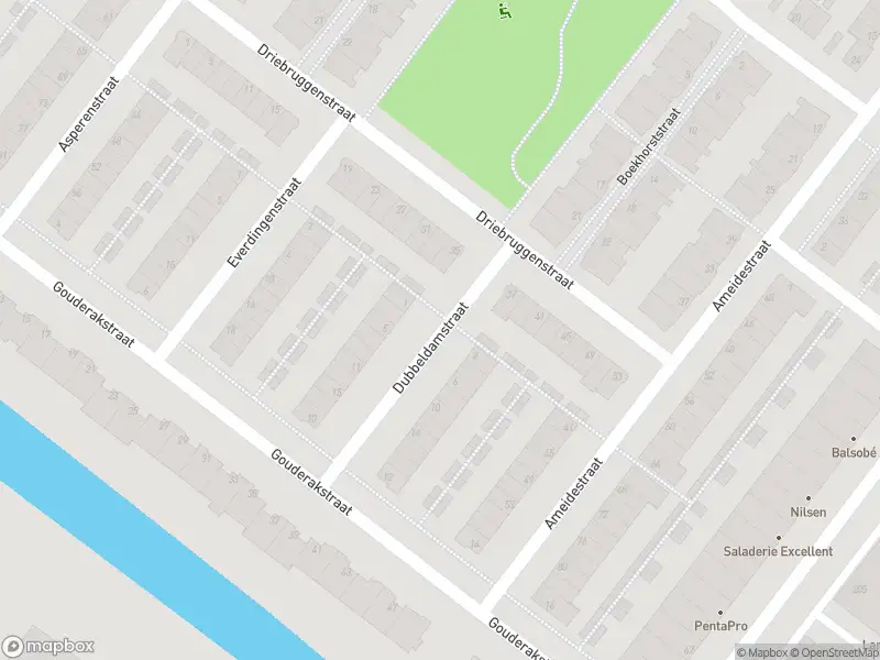 Ambulance met grote spoed naar de Dubbeldamstraat in Zoetermeer
