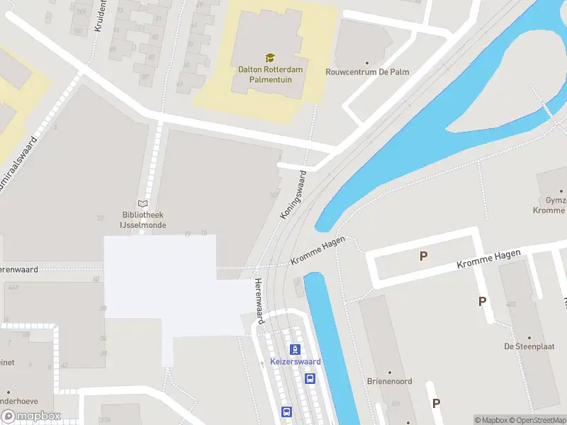 Ambulance met grote spoed naar de Koningswaard in Rotterdam