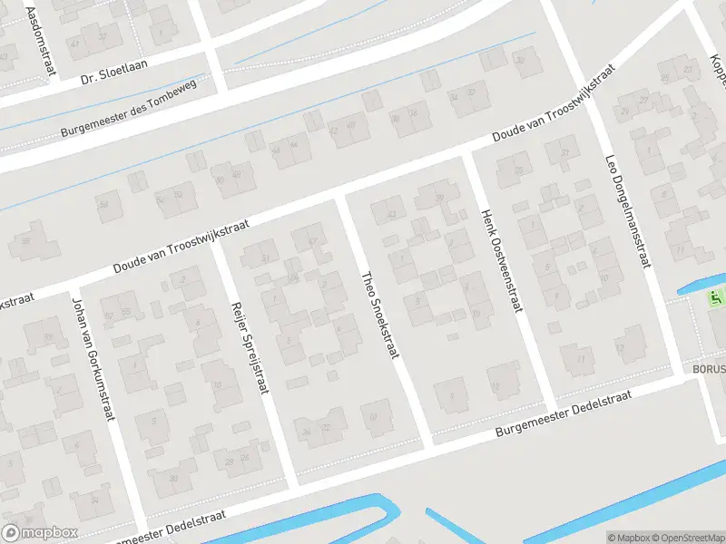 Ambulance met gepaste spoed naar de Theo Snoekstraat in Abcoude